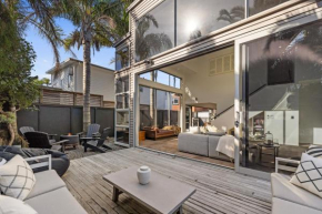 Modern Home Central Mount